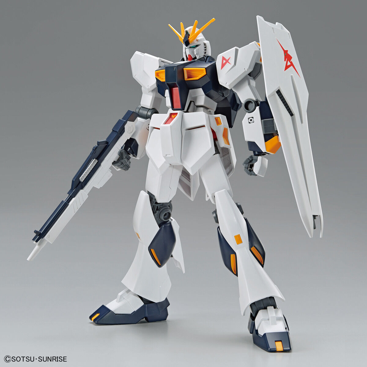 EG #03 ν Gundam (Nu Gundam) - Image 1