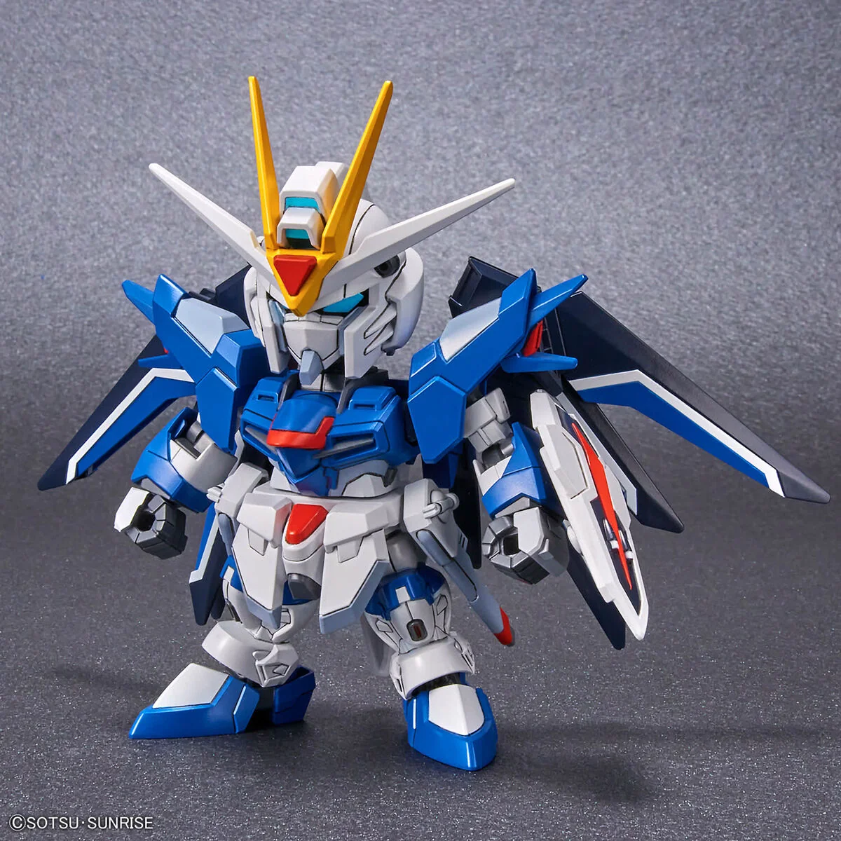 SDEX #020 Rising Freedom Gundam - Image 1
