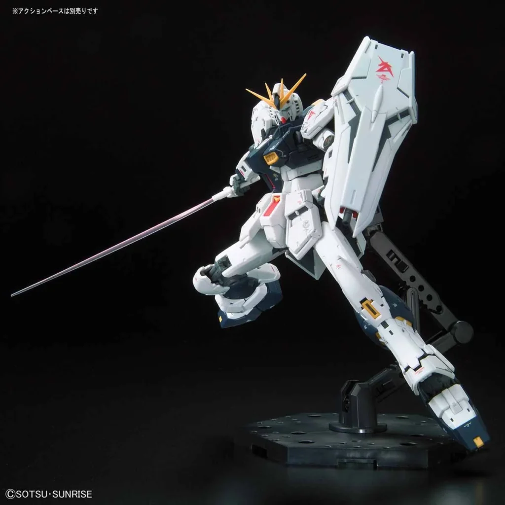 RG #32 ν Gundam (Nu Gundam)