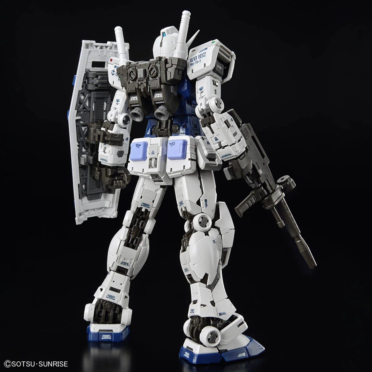 RG Gundam Base Limited RX-78-2 Gundam Ver.2.0 [Gundam Base Color] - Image 2