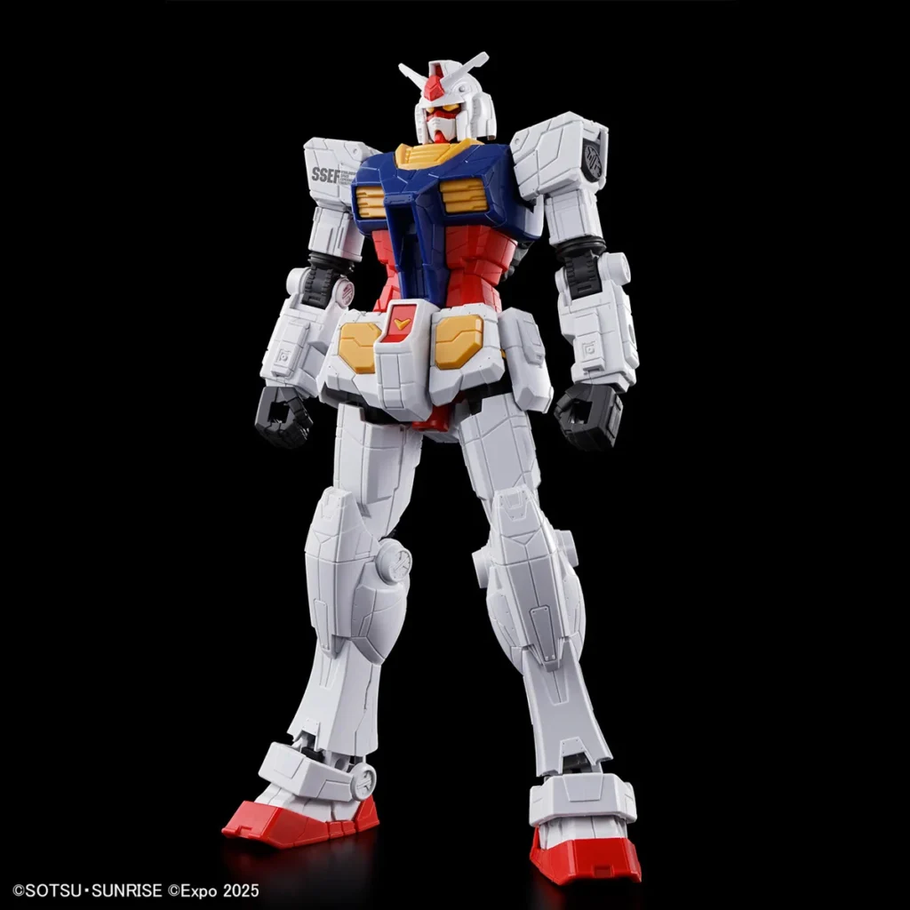[Box Damaged] EG RX-78F00/E Gundam