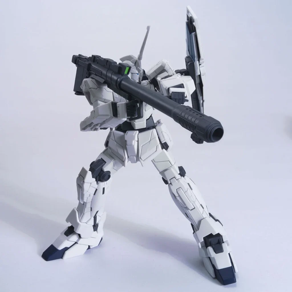 HGUC #101 Unicorn Gundam (Unicorn Mode)