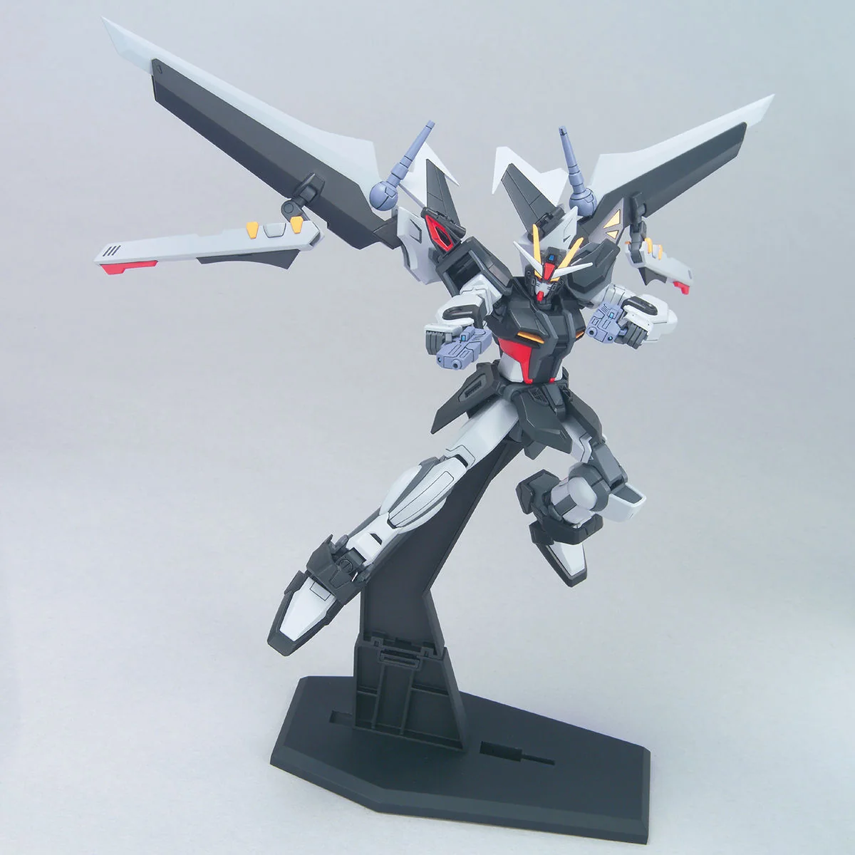 HGSEED #41 Strike Noir Gundam - Image 4